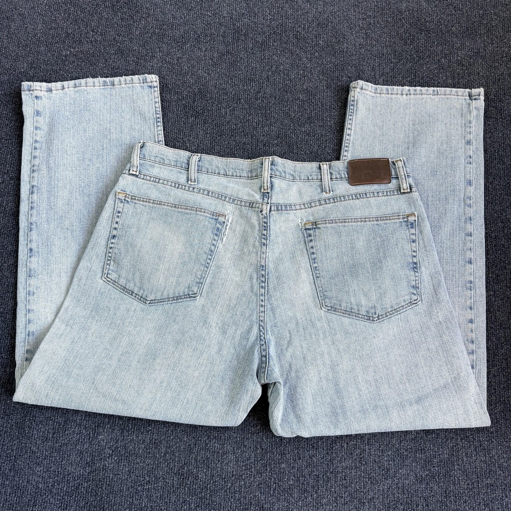 Y2K Wrangler Jeans Mens 36x29 Light Wash Blue Denim Relaxed Straight Retro